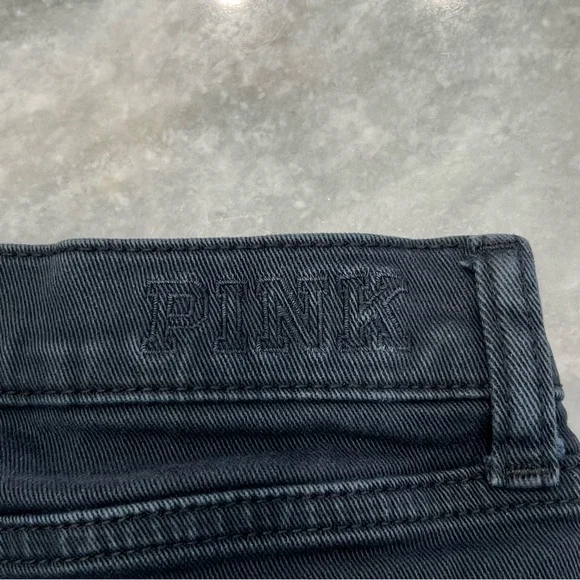 PINK VICTORIA’S SECRET Women's Black Denim Frayed Hem Shorts Sz 4 - Picture 7 of 9